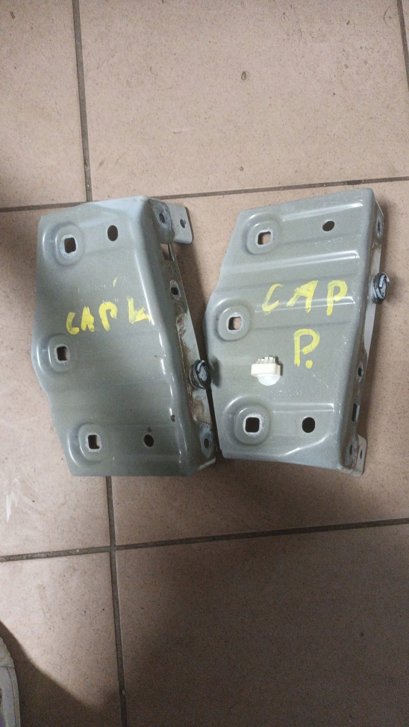 Console Support plaque Aile CAPTUR II 641356222R 641343398R