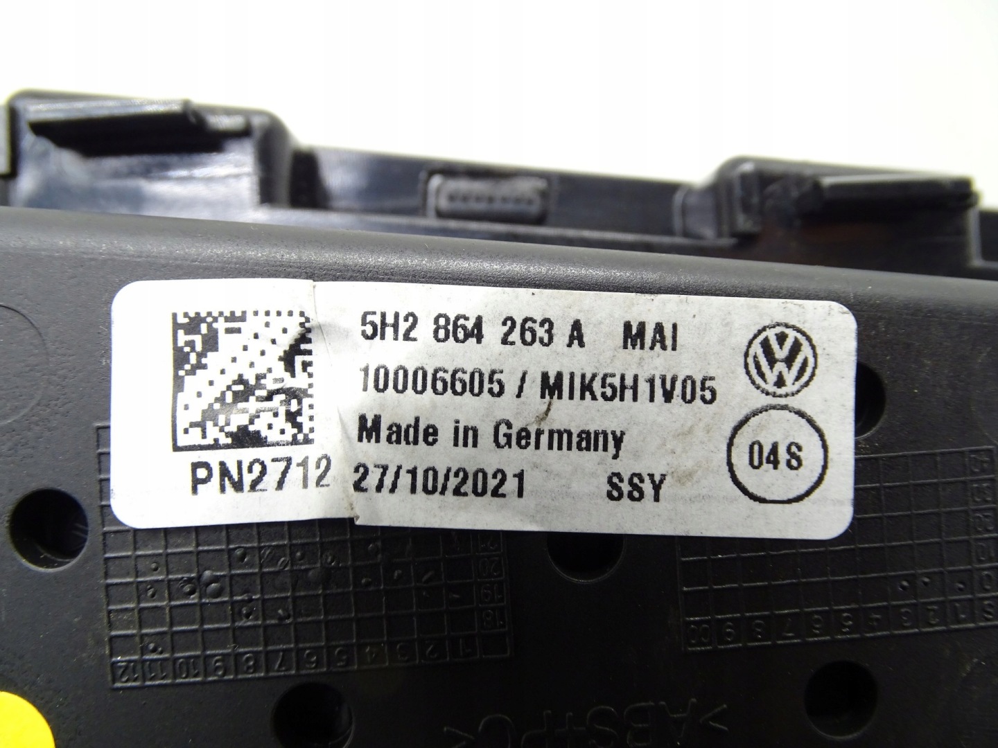 frame DRAZKA changes of the gear VOLKSWAGEN GOLF VIII 5H2864263A
