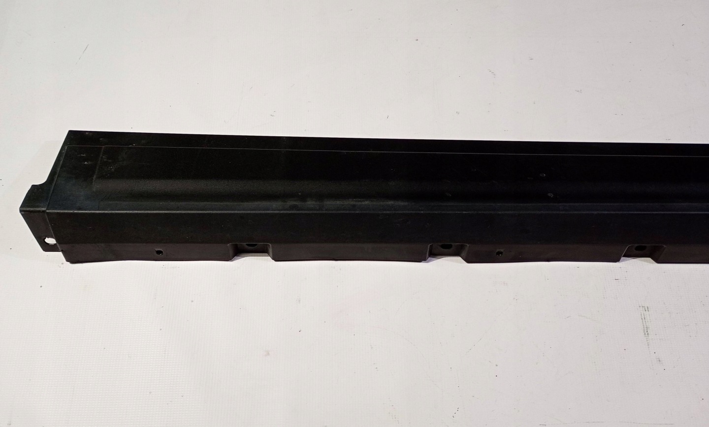 threshold cap moulding threshold left Maserati Levante 2017