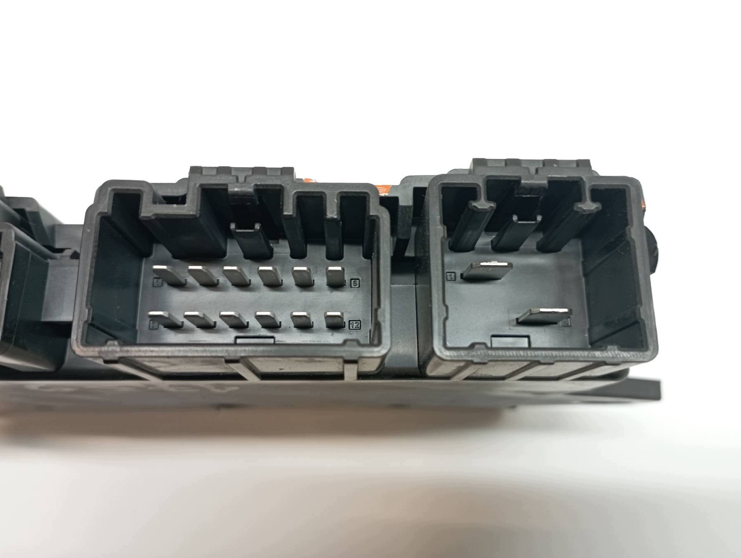 module sièges banquette arrière JU5T-14F042-AJ Lincoln Navigator IV (2017-2024)