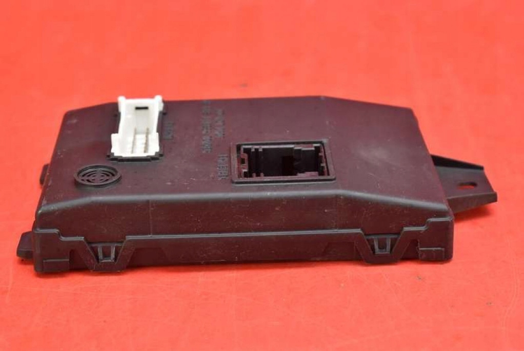 control unit module BCM 8201013753 RENAULT THALIA 2 II 1.4 16V 98 KM 08-12