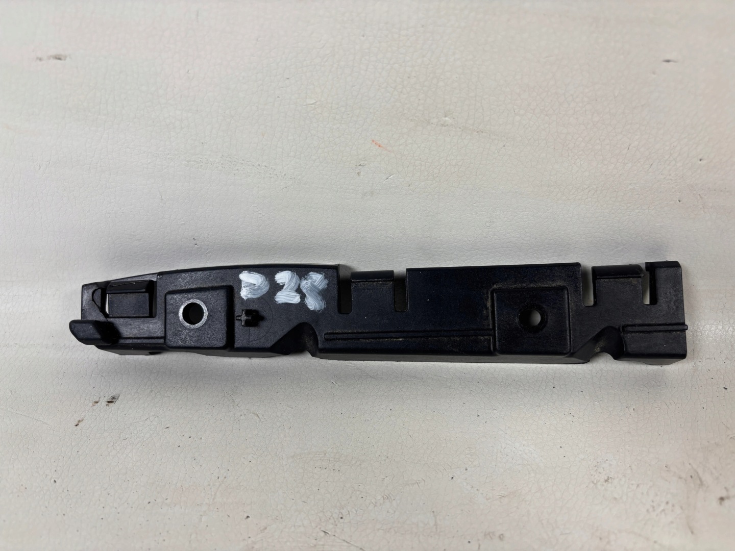 Fiat 500 bumper bracket front 52054126