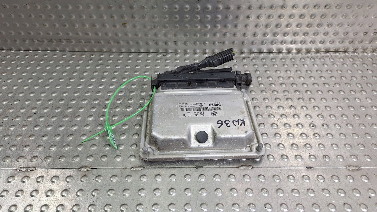 computer control unit of the engine 045906019CA 0281012195 VW POLO IV 1.4 TDI