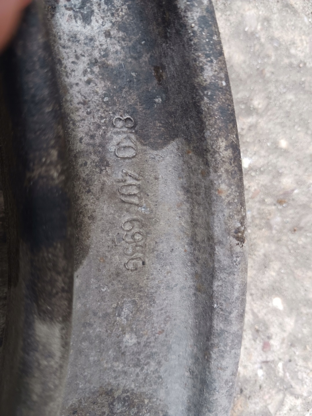 arm left front front AUDI A4 B8 A5 8T 8K0407695G