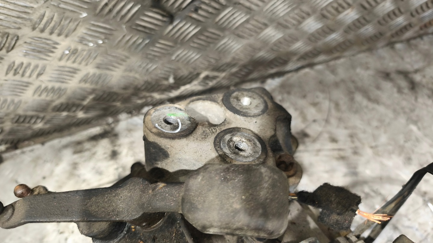 Getriebe OPEL VECTRA 2003r 2.2D GU 13101871