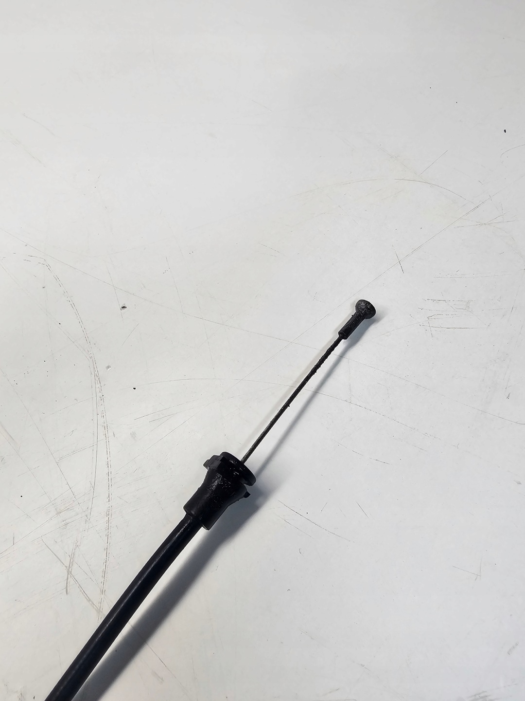 Câble pour l’ouverture du capot Complète AUDI A1 8X 8X0823535
