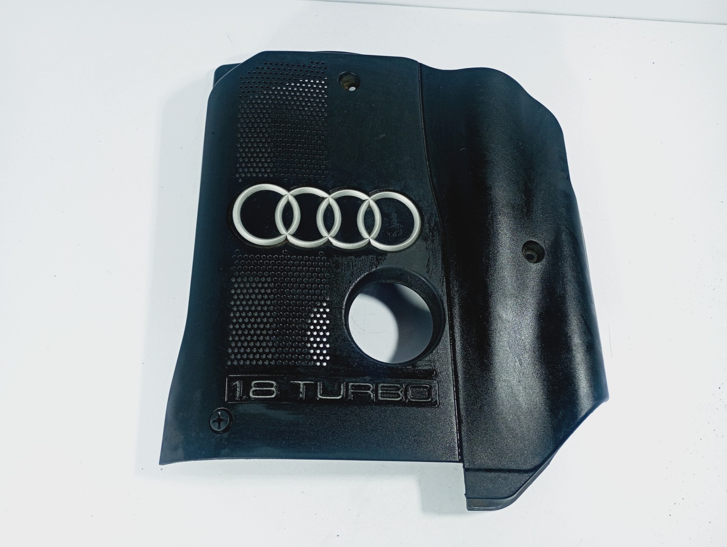 fedél motorfedél OE 058103721 Audi A4 B6 00-06