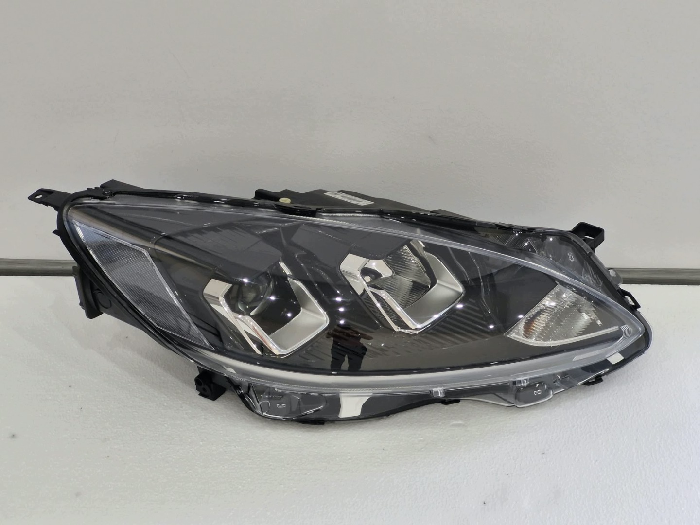 light right Ford Kuga MK3 Zwykly LED
