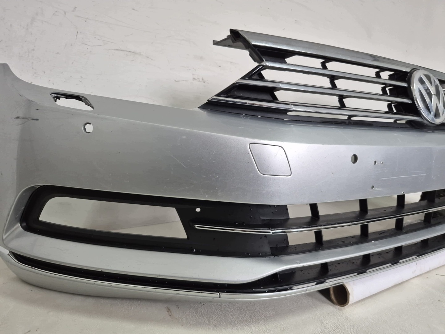 VW PASSAT B8 3G0 HIGHLINE 14- bumper front front 6XPDC SPR 3G0807221A
