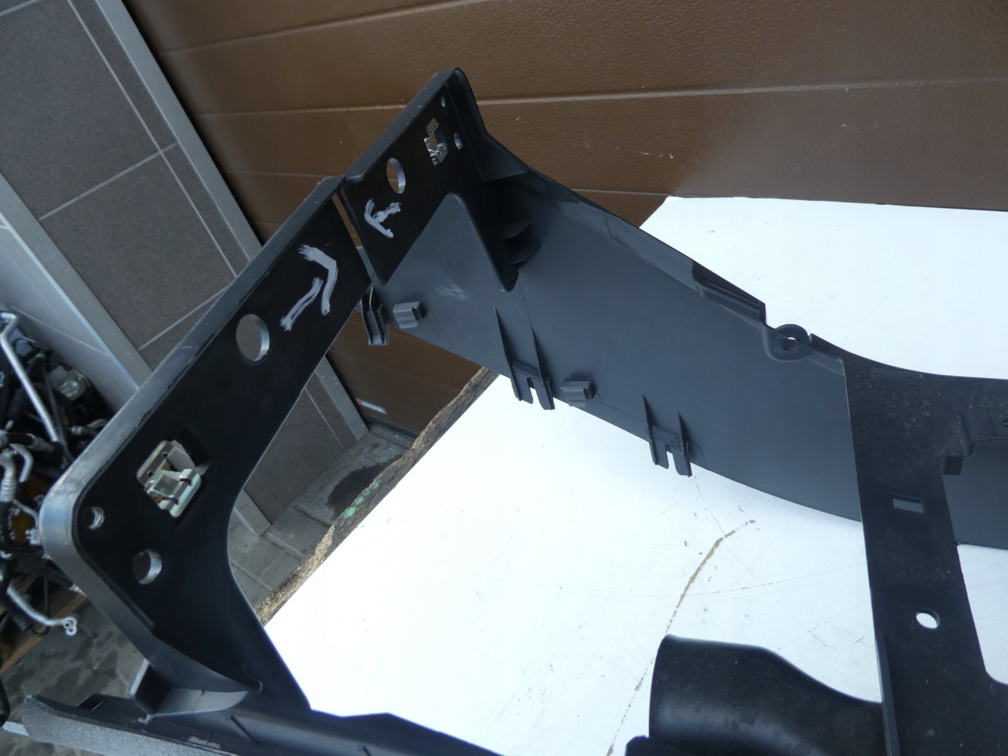 TUNEL armrest VW TIGUAN plus 5M0864207F