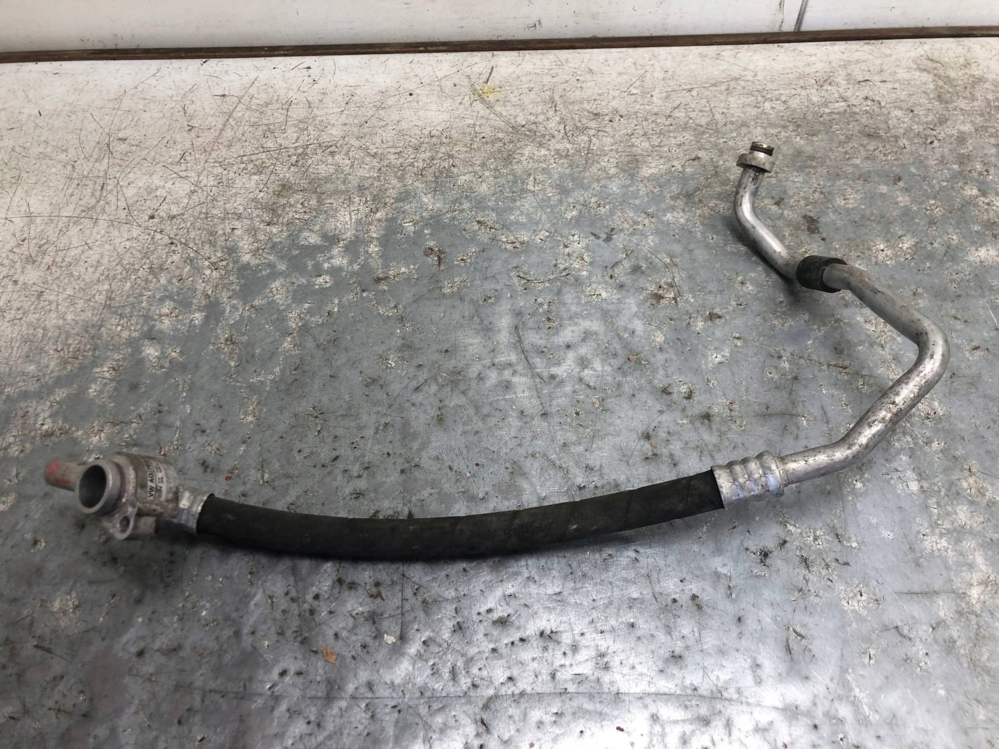 vedení klimatizaci VW T6 7E0816744F