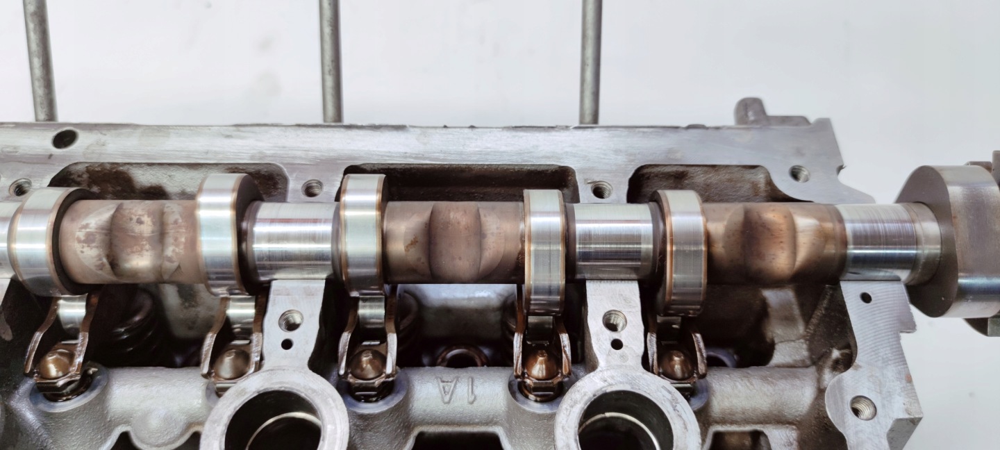 head. right AUDI A4 A5 A6 A7 3.0 TFSI 06E103404K