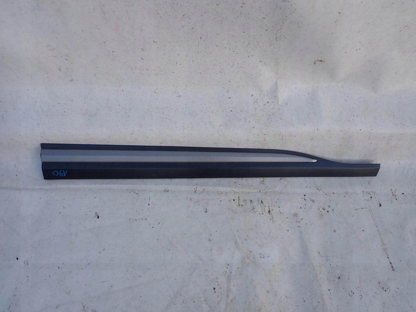 HYUNDAI KONA 17- moulding door right front