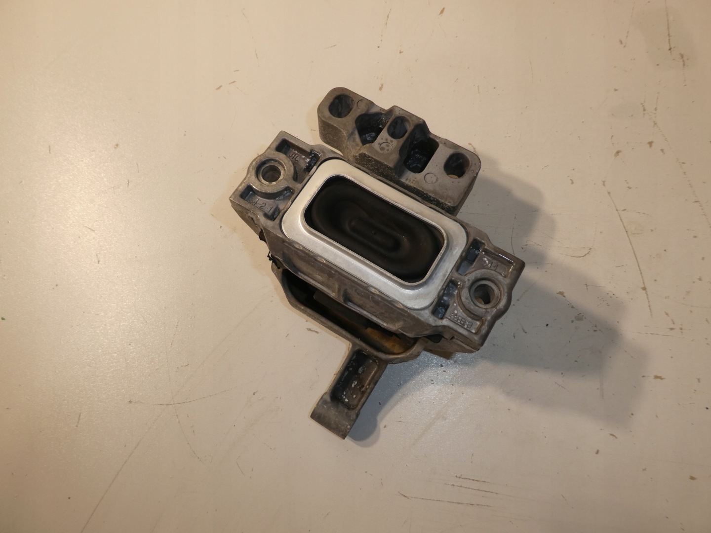 VW AUDI SKODA engine mount 5N0199262M