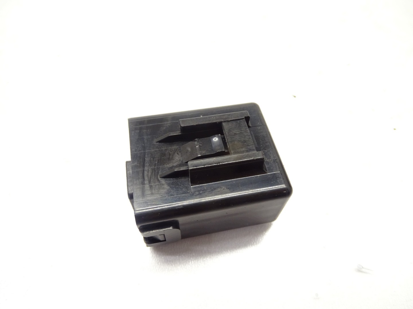 module control unit SWIATLA STOP MITSUBISHI L200 8624A004