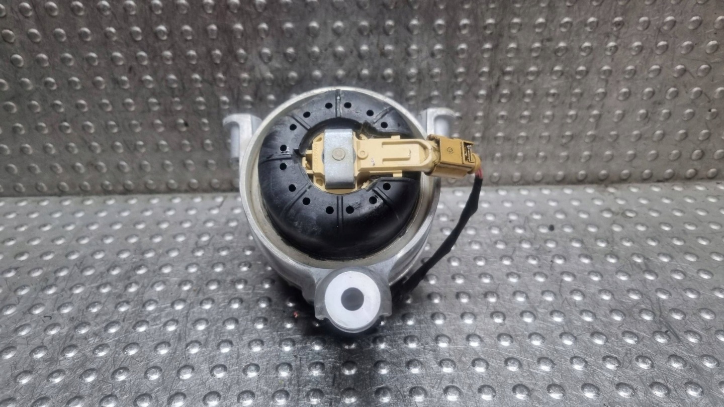 engine mount right 8B3199372BQ AUDI A5 B10 A6 C9 2.0 TDI 150KW 4x4