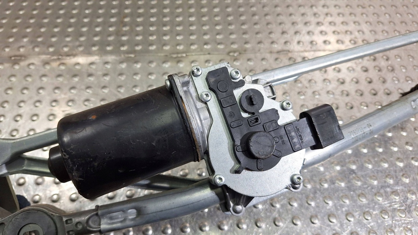 Gestänge Motor Wischer vorne 6978263 BMW 3 E90 E91 E92 E93 EUROPA