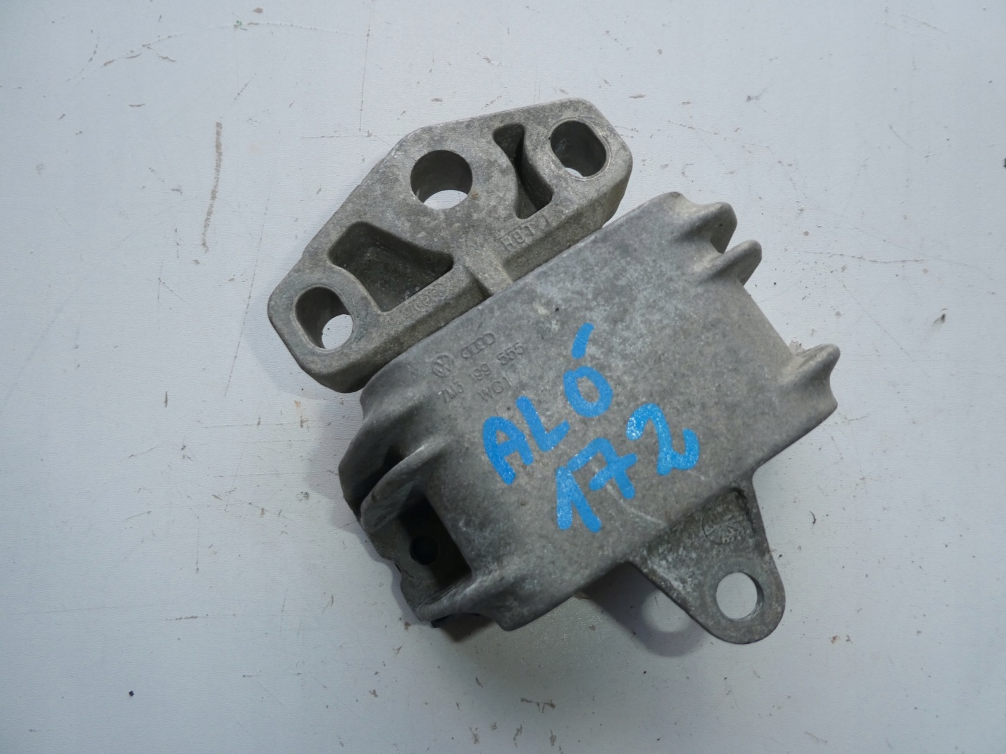 engine mount VW SHARAN and LIFT 7M3199555