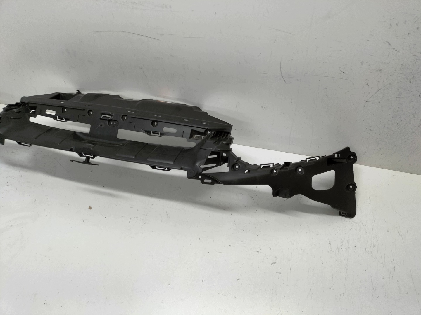 příčka držák nárazníku předek FORD FOCUS MK3 11-14