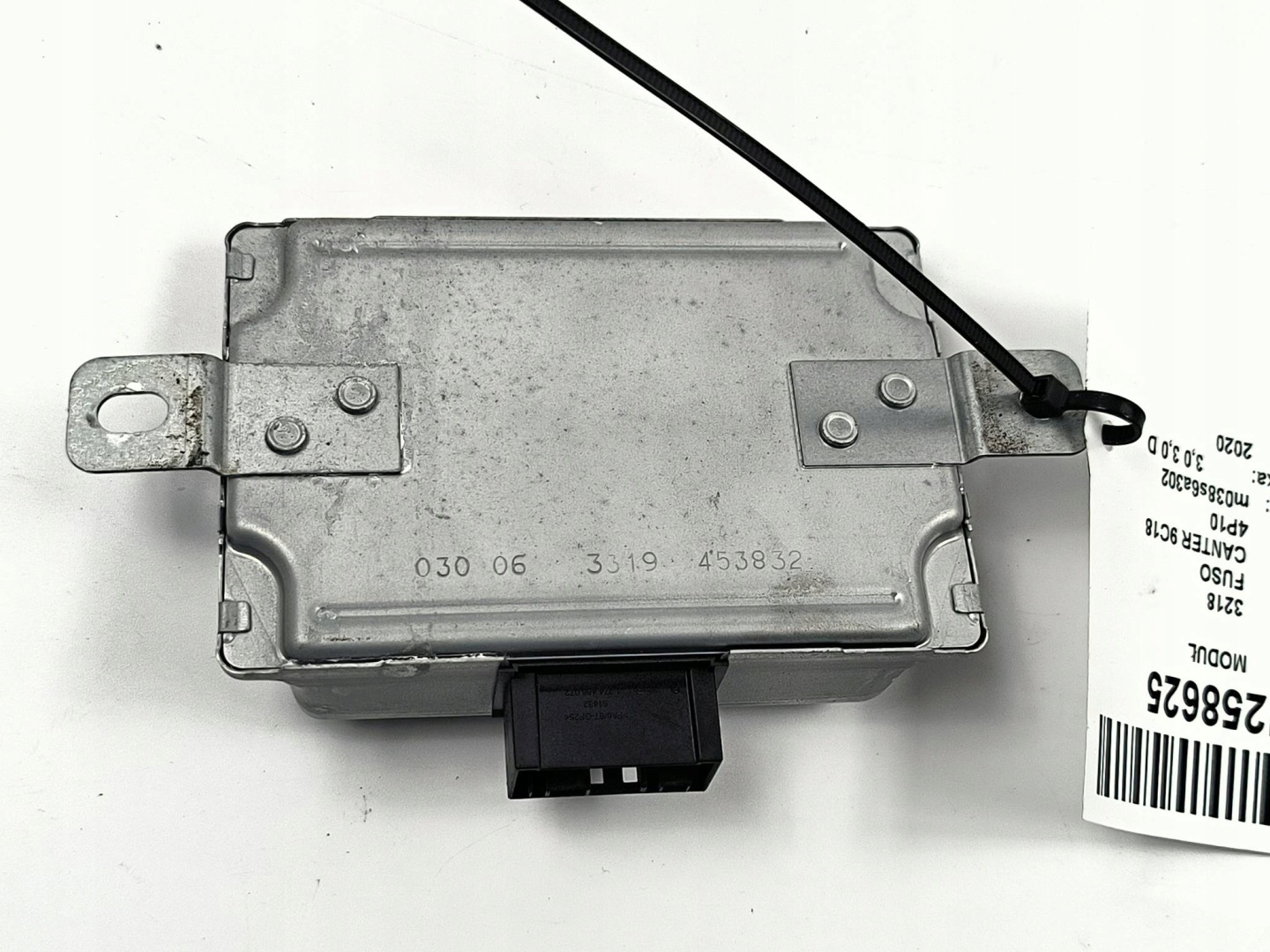 Module REGULATOR de tension MK543251 FUSO CANTER 9C18