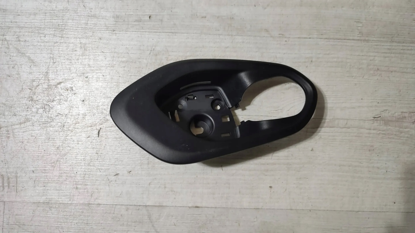 Jeep Cherokee KL 15r. 2.0d cover handles wewnetrznej right front