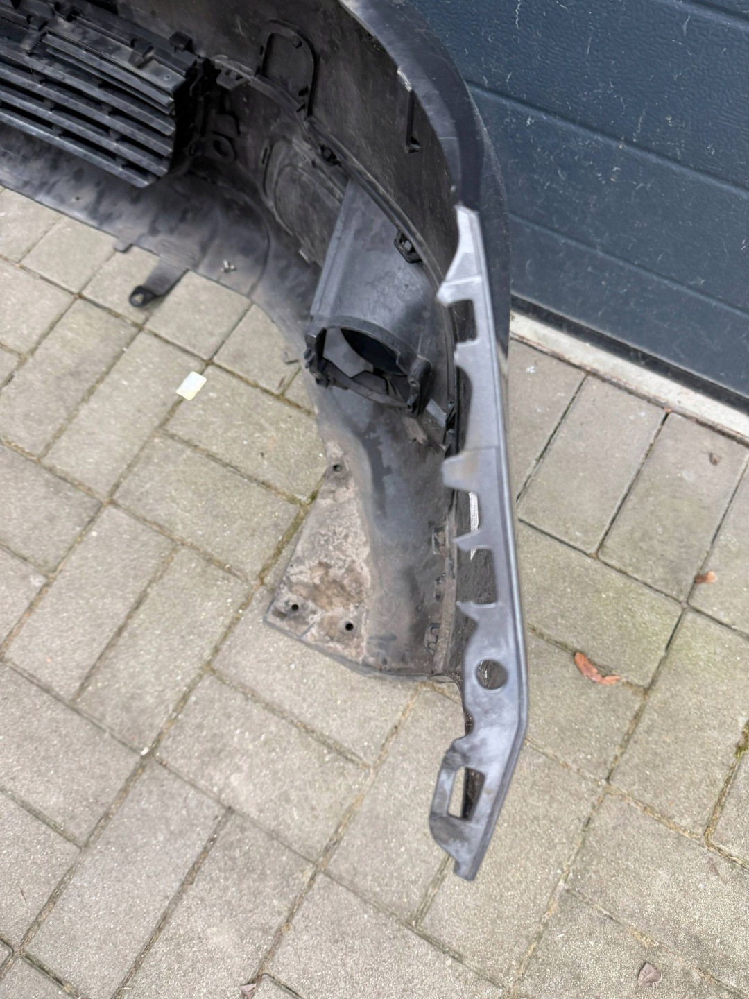 Peugeot 2008 a nárazník predok predný
