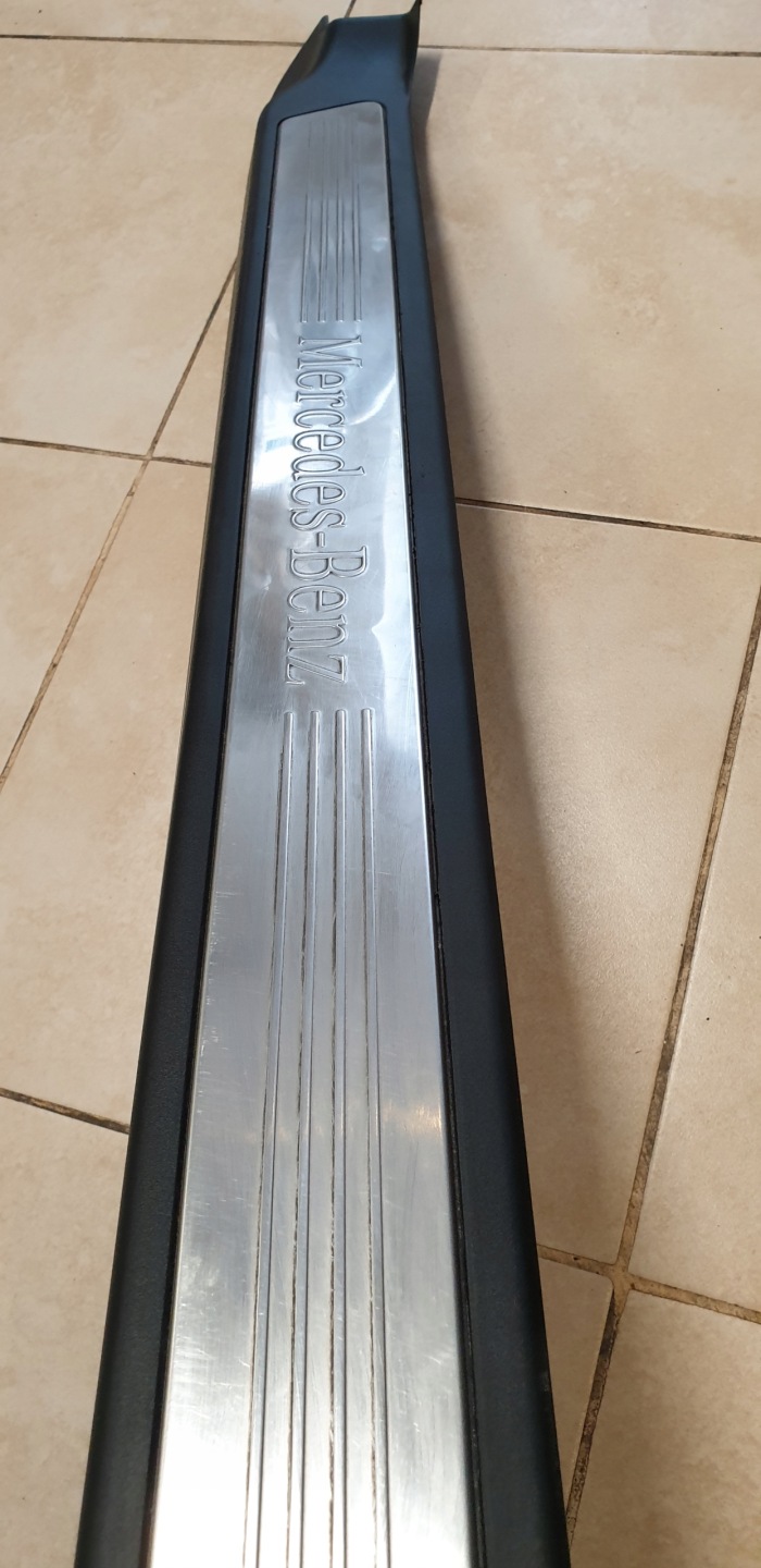 moulding threshold of the threshold cap left MERCEDES E W207 COUPE OE
