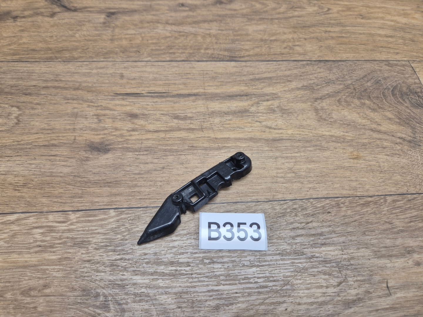 BMW 3 G20 G21 left bumper bracket front console bracket holder 7422249