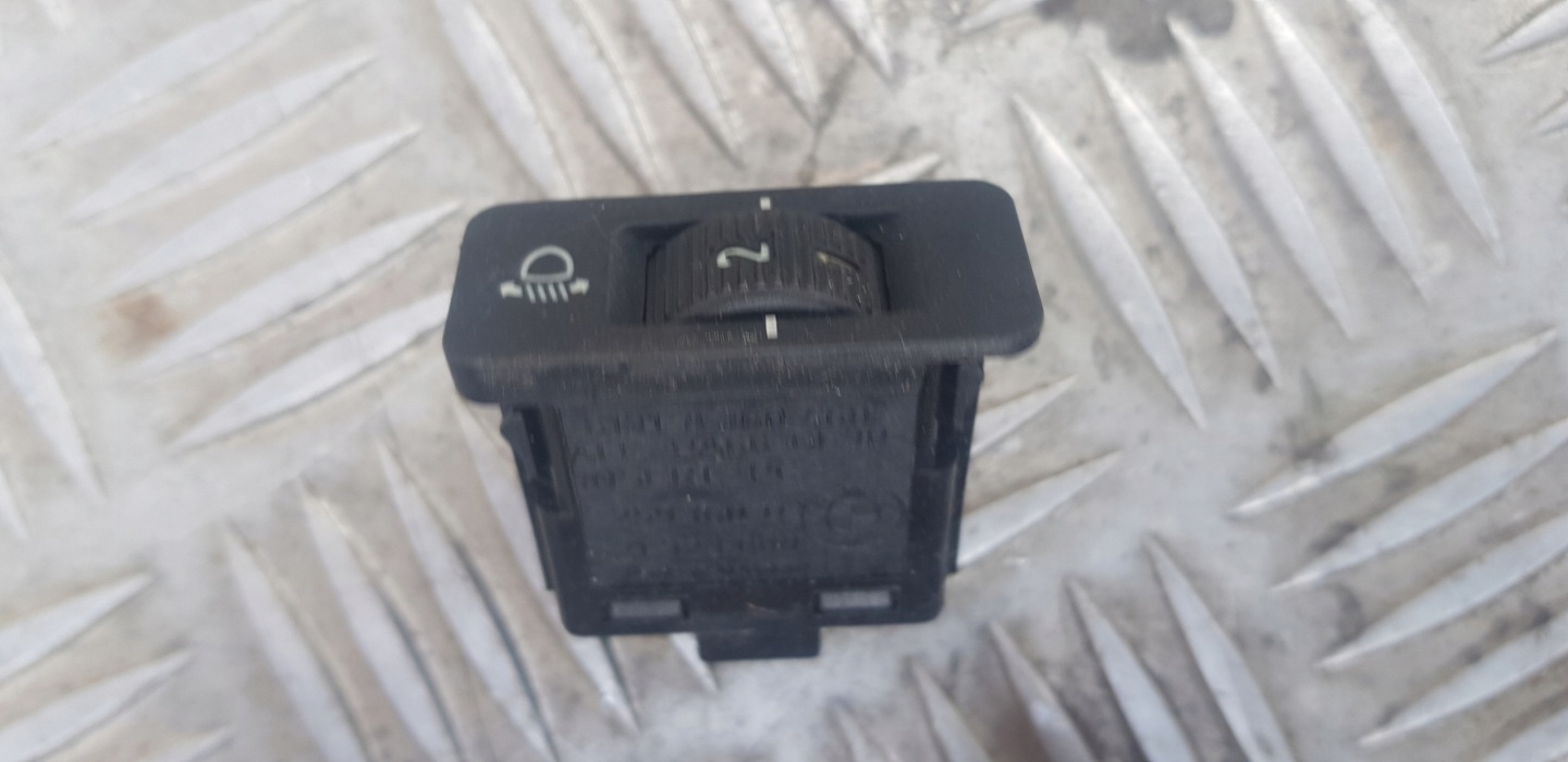 BMW E39 Pulsante REGUACJI luci 8360460
