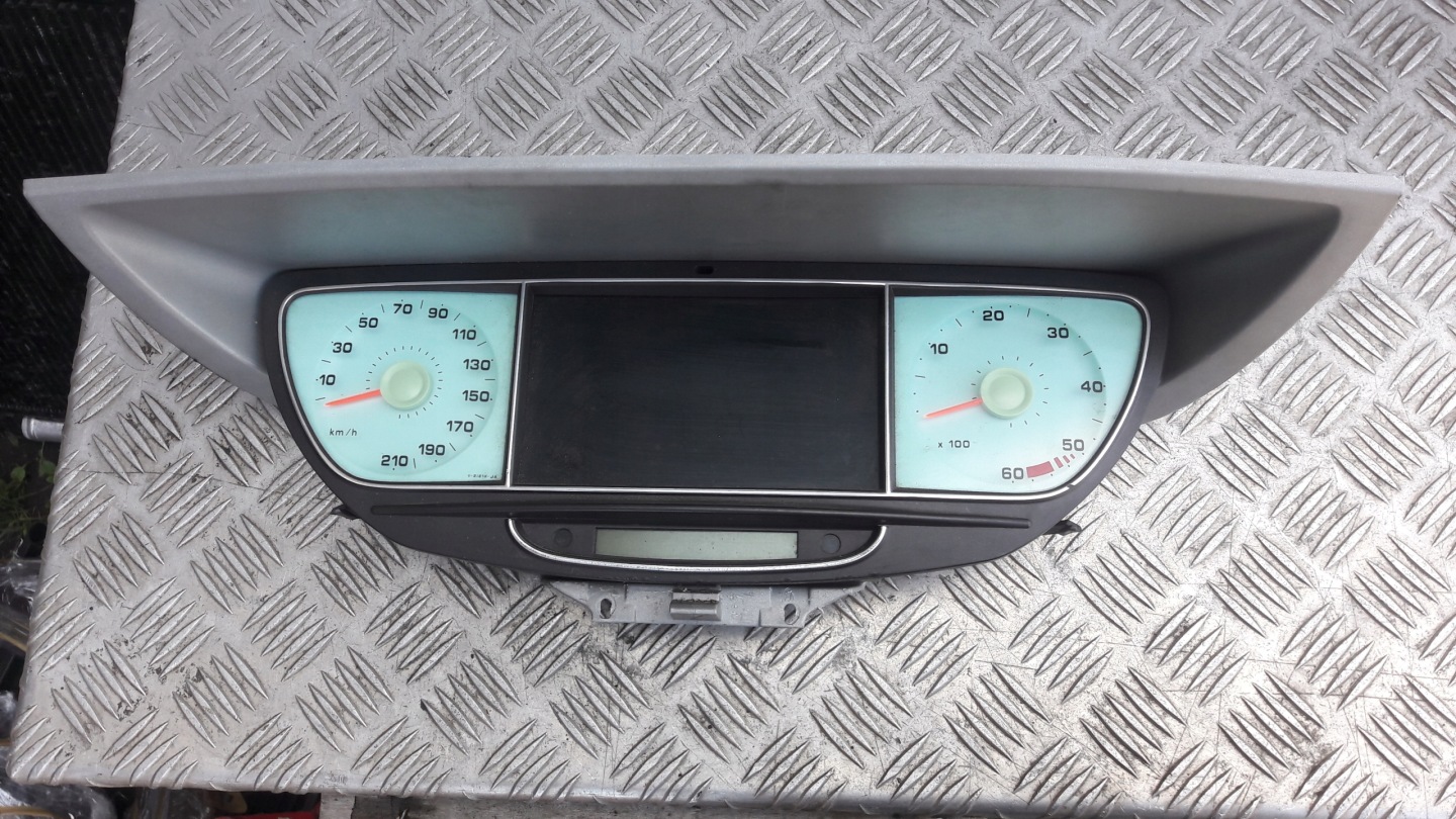 FIAT ULYSSE II 2.0 JTD dials clock