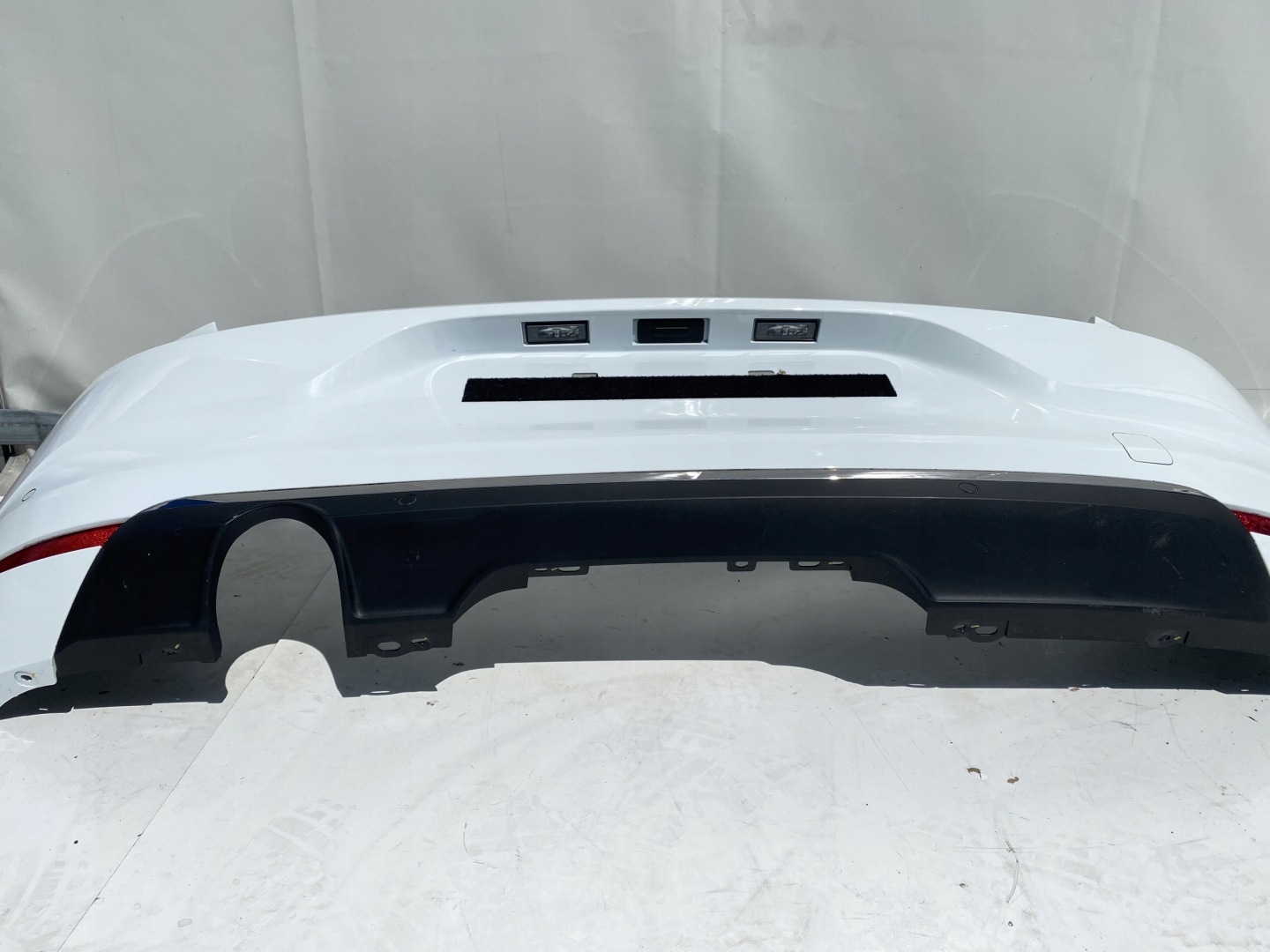 RENAULT CLIO V BUMPER REAR REAR PART 6 PDC BIALY OV369
