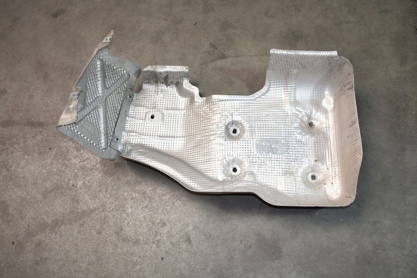 IDEALNA Blende Abdeckung TERMICZNA MERCEDES W167 1