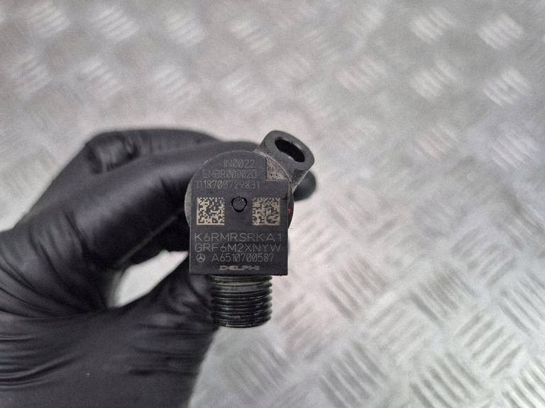 Mercedes C220 CDI W204 injector A6510700587 OM651911