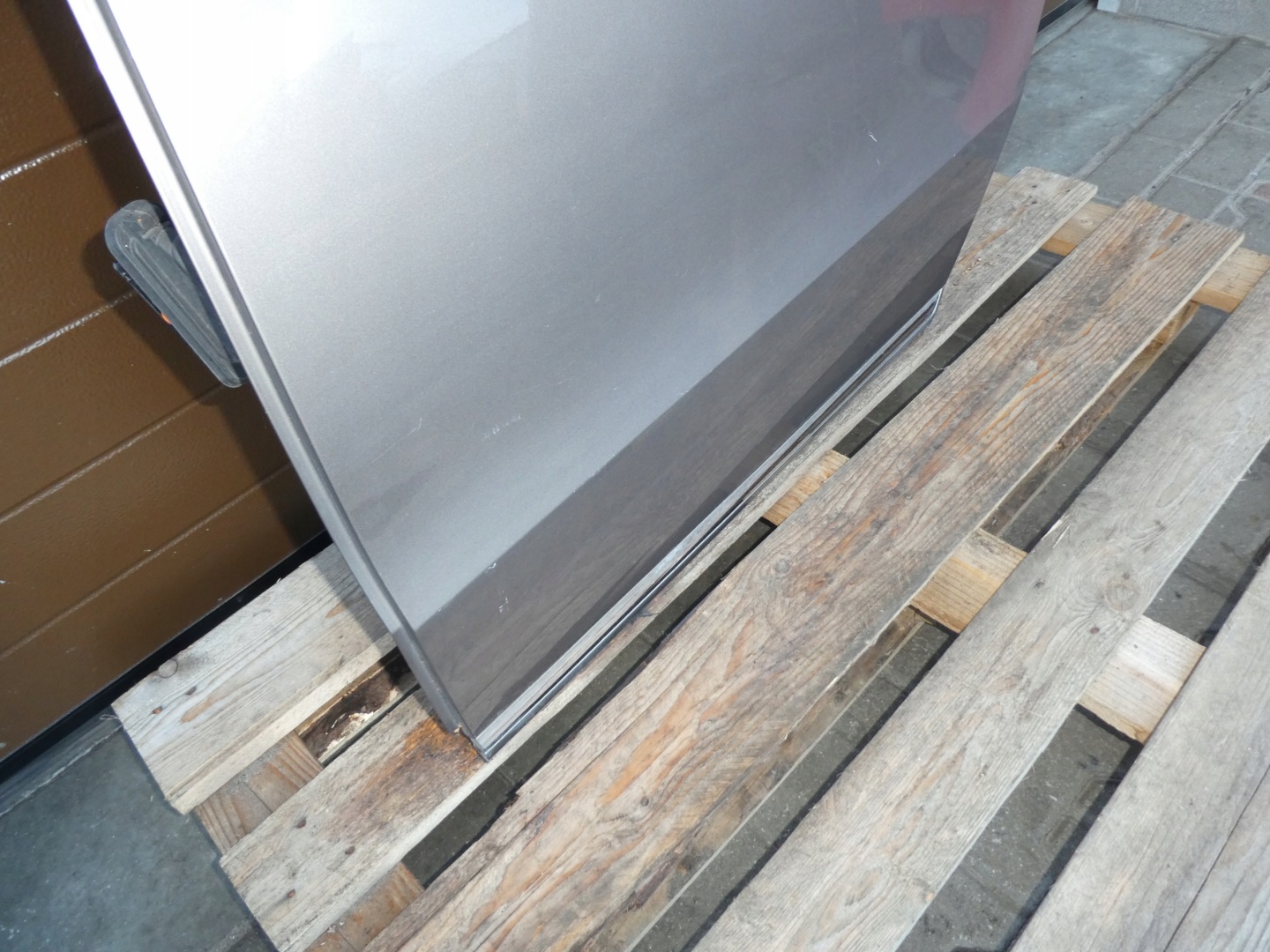 VW PASSAT B7 sedan door left rear part rear. complete