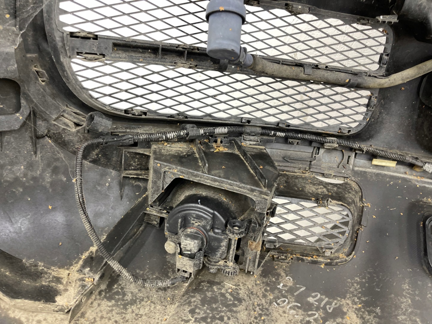 VW TOUAREG 7L bumper front washers LA7W 7L6 complete
