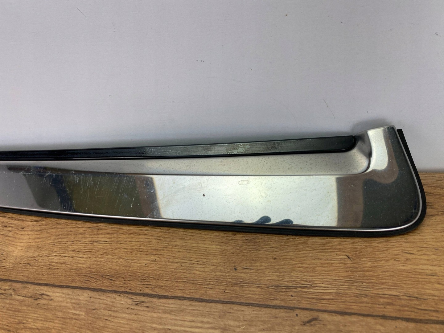 moulding door tylnych Cadillac Escalade IV 2015+