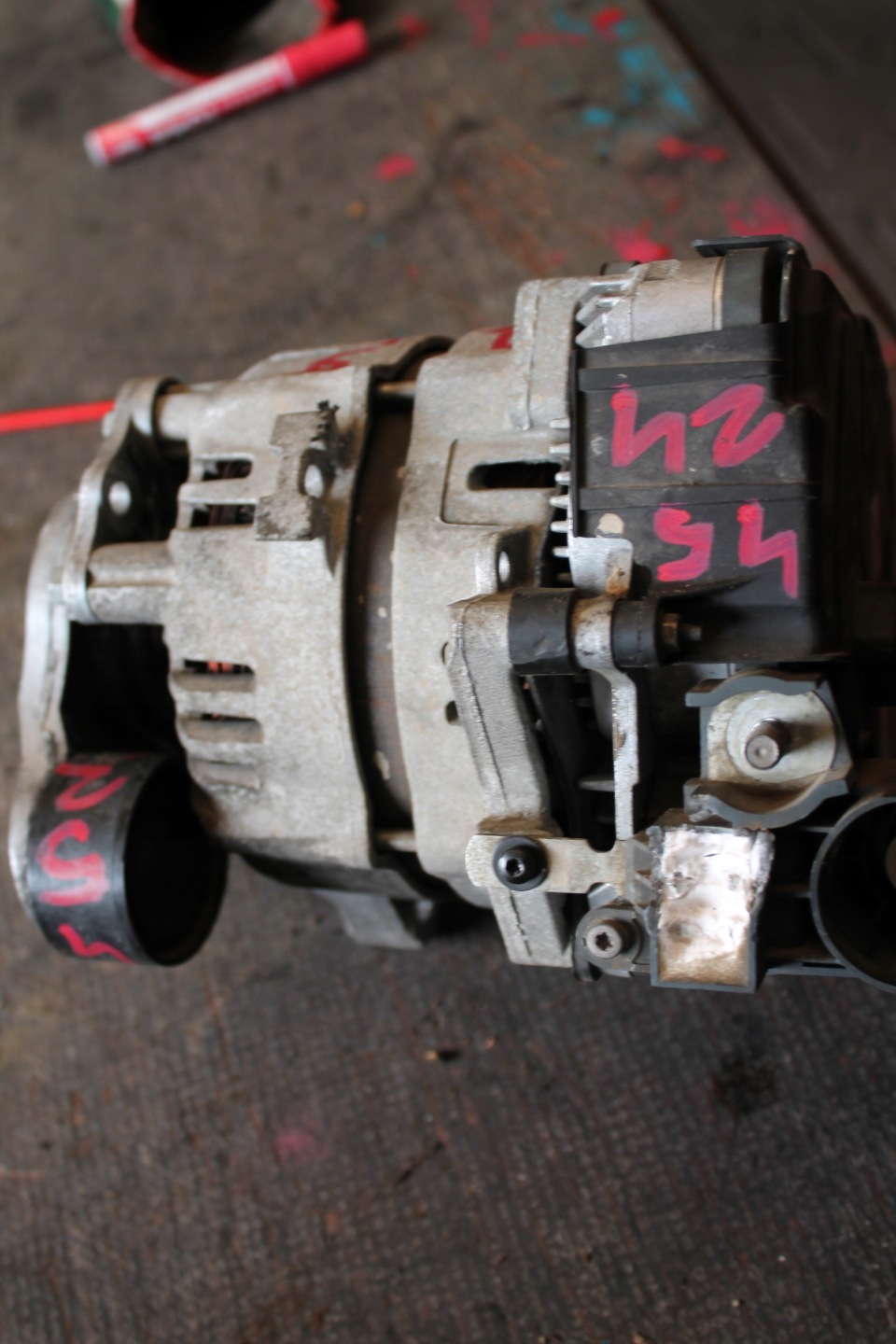 4524. alternator LAND ROVER L8B2-11A240-BB