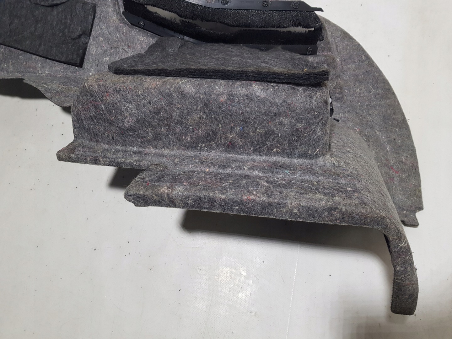 MERCEDES SLK W172 R172 boot upholstery left