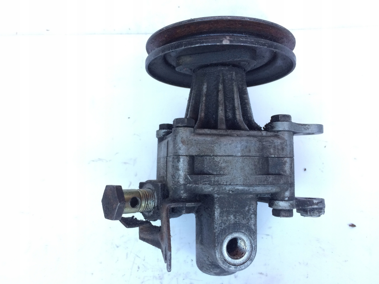 Pompe direction assistée 1137835 ZF