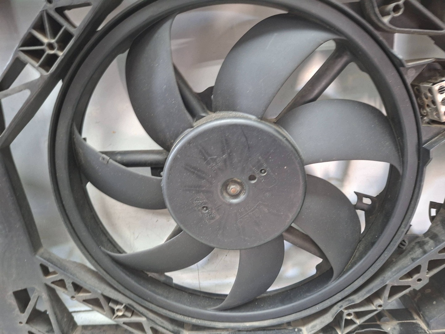 support panel for radiators radiator fan 752107160 RENAULT FLUENCE 1.5 DCI 2012