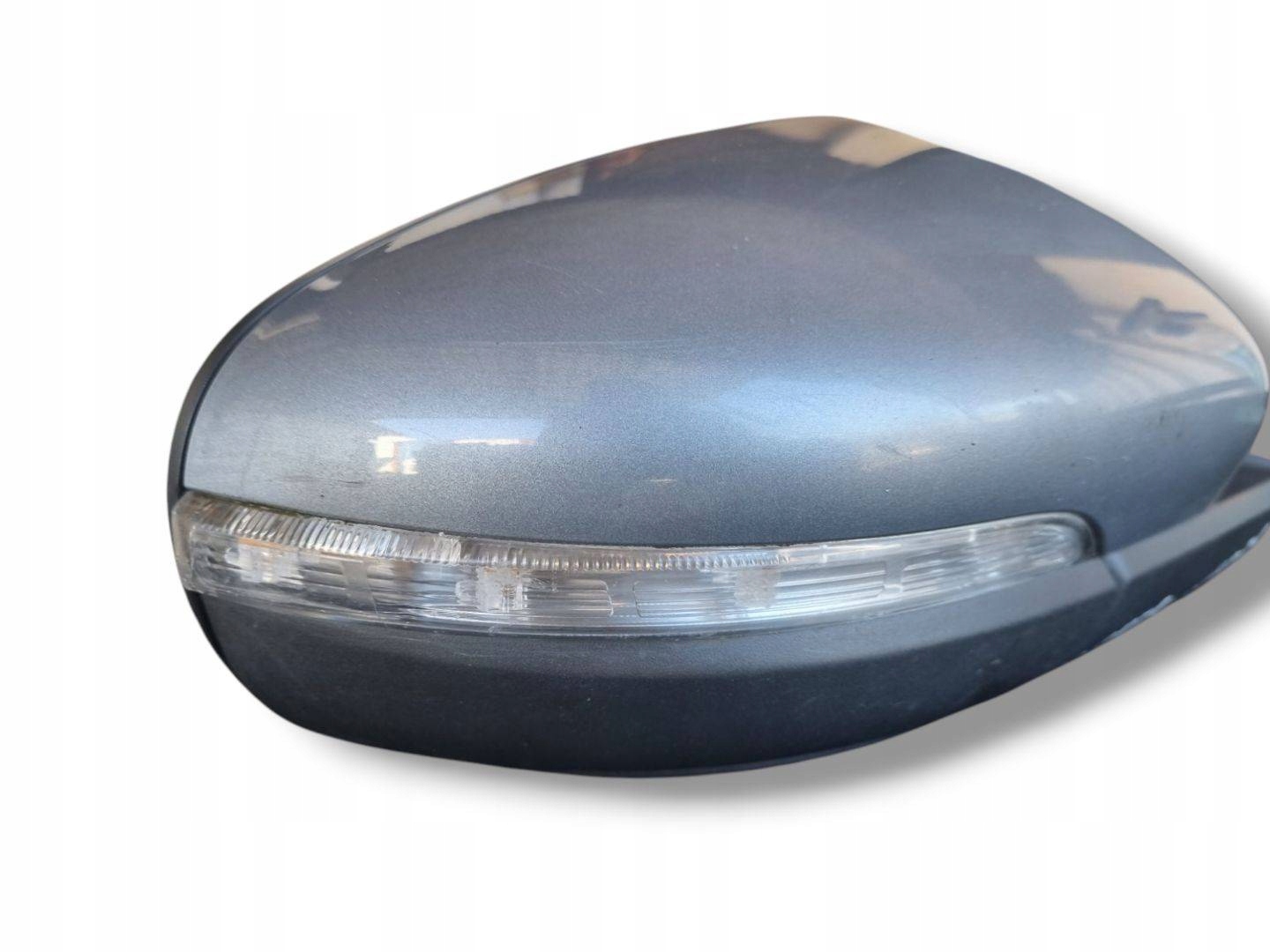 mirror exterior right side Volkswagen Touran facelift 2010