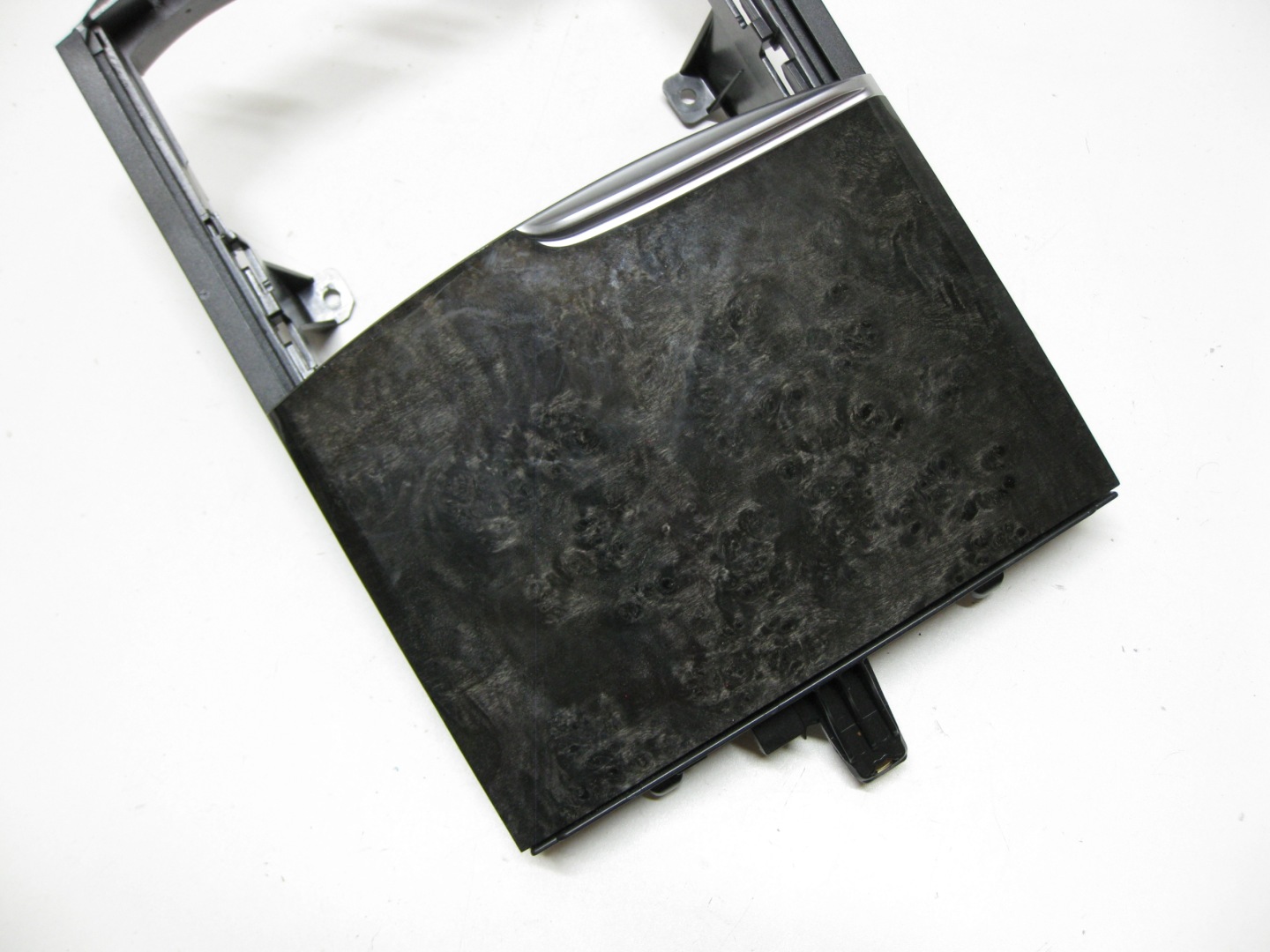 BMW 5 G30 3.0D 19R DEKOR Handschuhfach Blende Abdeckung konsole