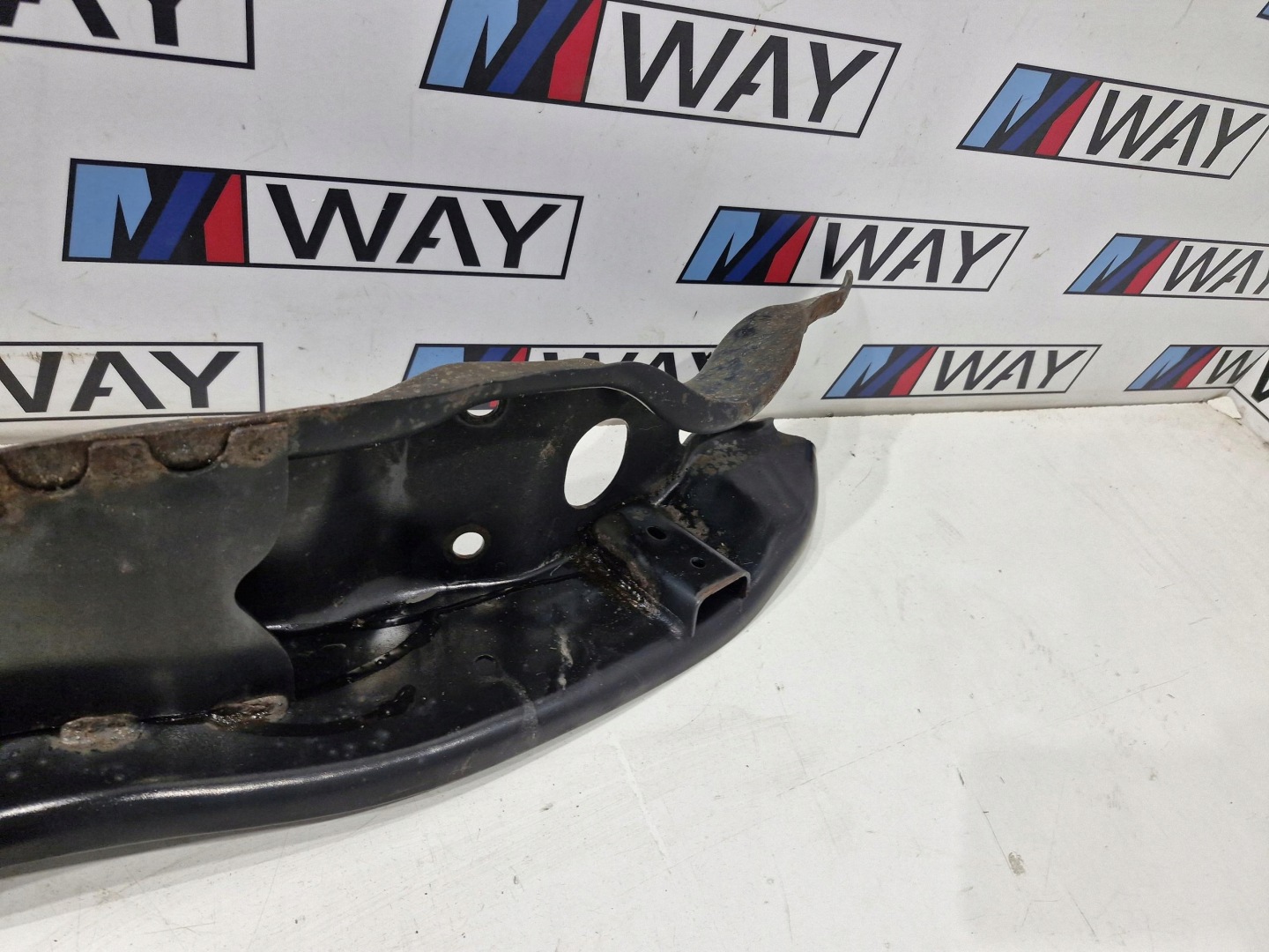 BMW E63 E64 bumper support rear part rear console 7185480