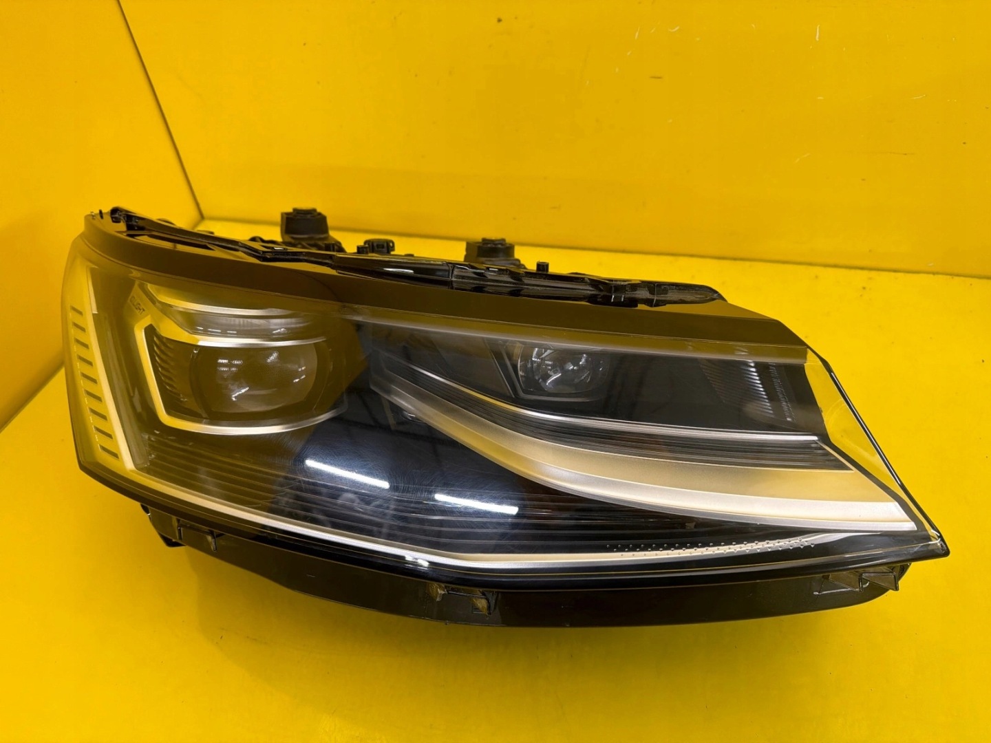 light right VW T7 Multivan IQ Light Full Led 7T1941082E