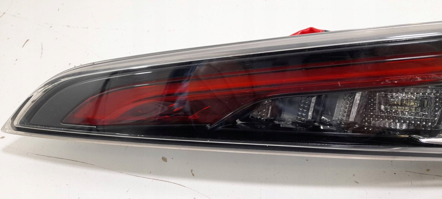 Toyota Corolla E21 Hatchback light rear right to the bonnet KOITO02429 (R318)