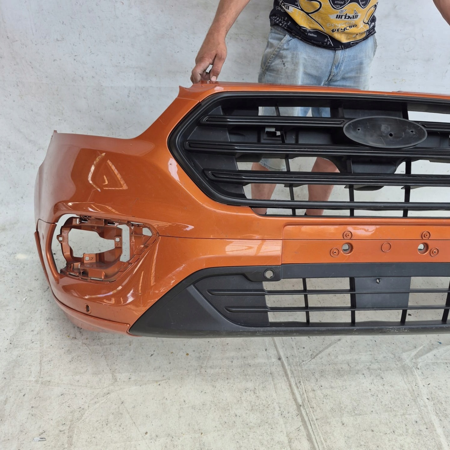 FORD TRANSIT CUSTOM and 1 MK1 ACTIVE LIFT 17-23 bumper front front PDC