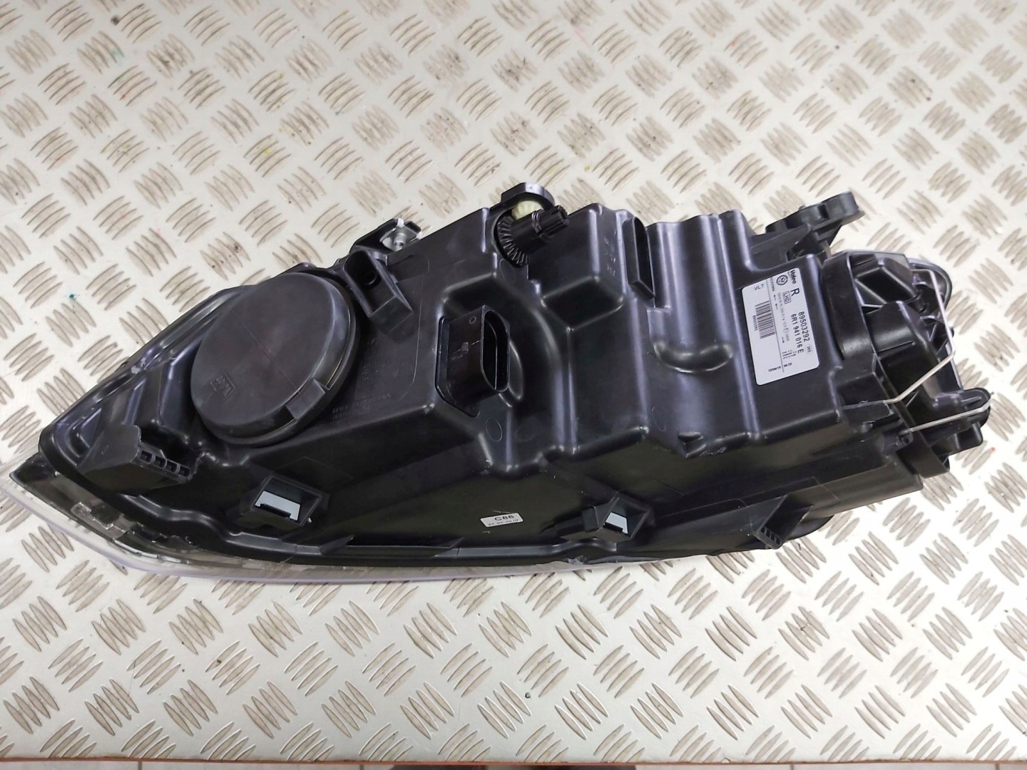 light front right VW POLO 6R0 VALEO 09R->