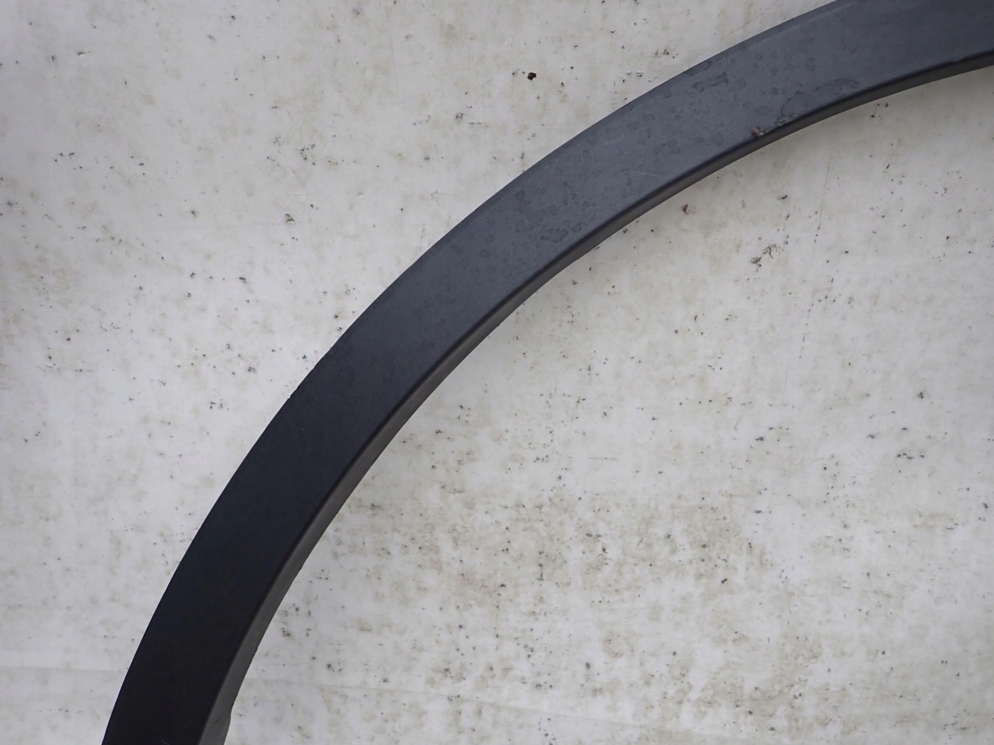 TESLA MODEL Y 20-> moulding cap left front