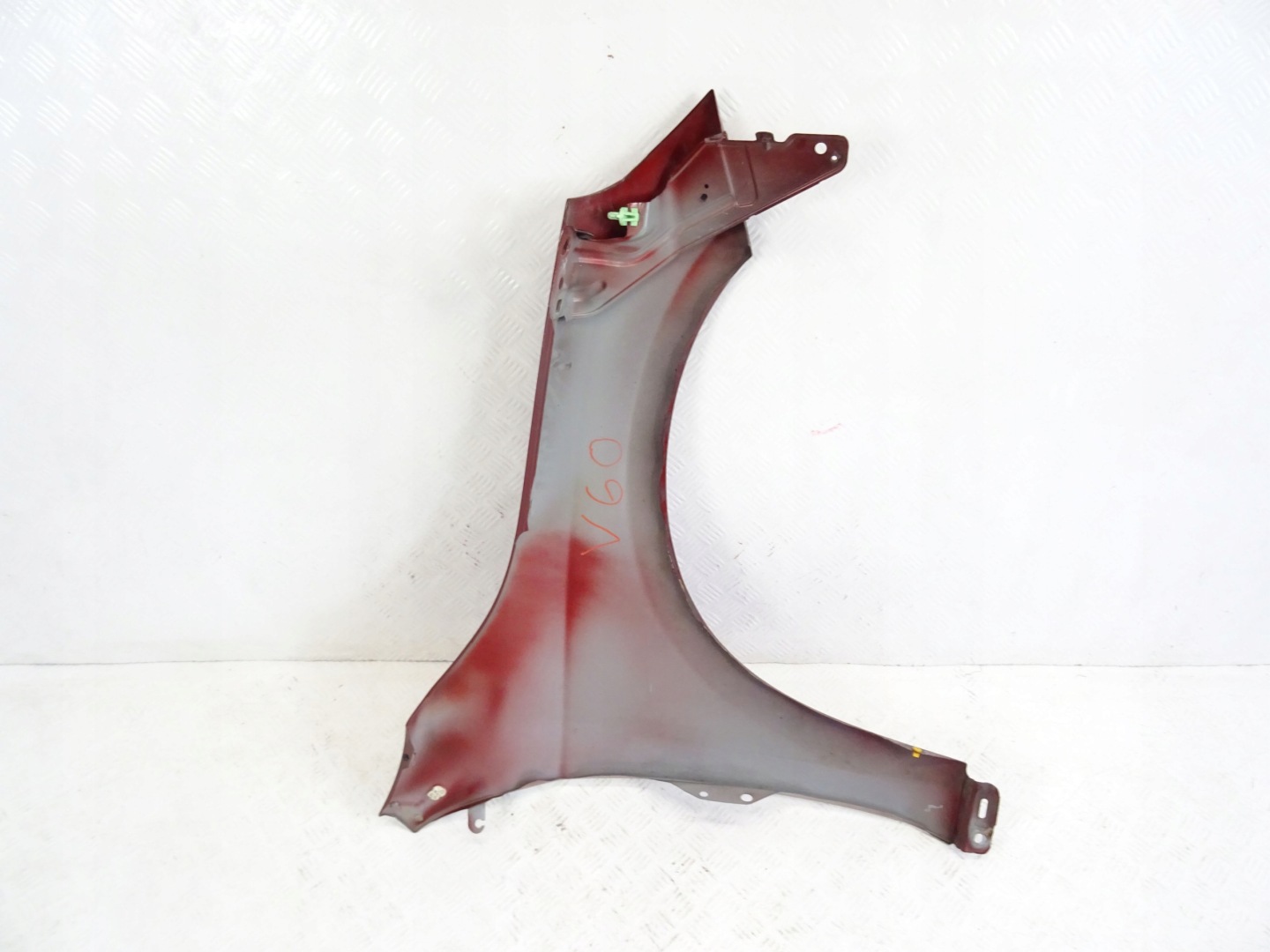 VOLVO V60 S60 1 and left fender front front