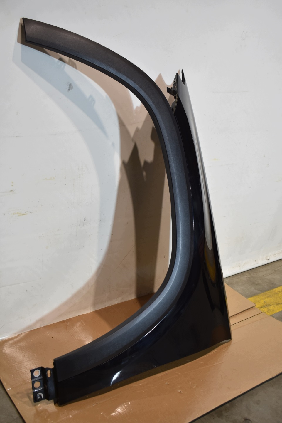 IDEALNY fender front front left + moulding colour 040 MERCEDES GLS X167 1